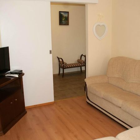 Apartment On Akademika Lazarenka 48A リヴィウ エクステリア 写真